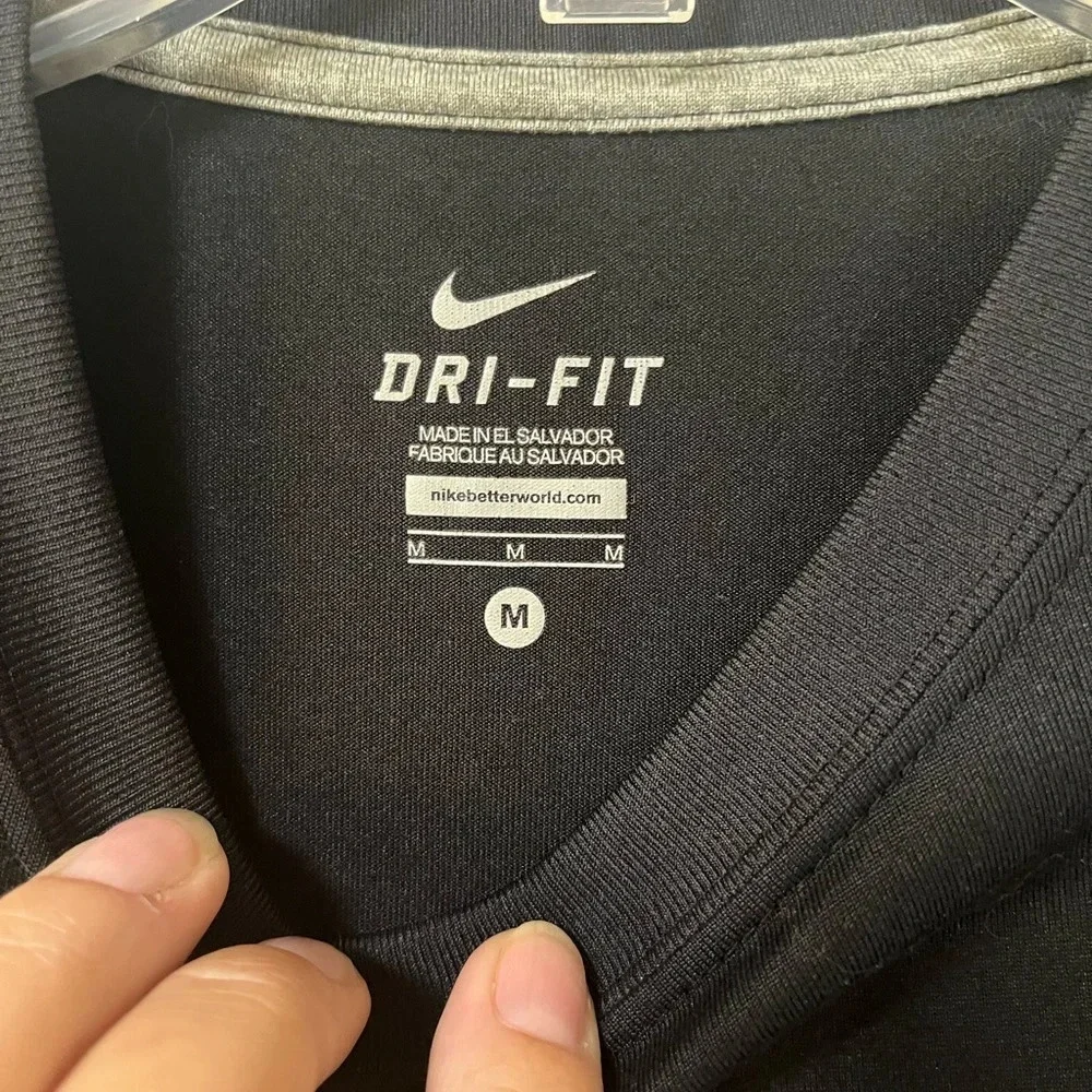 Nike Dri‎ Fit Black KIds T shirt Sizes Medium